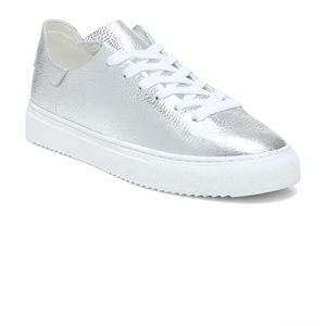Sam Edelman soft silver sneaker